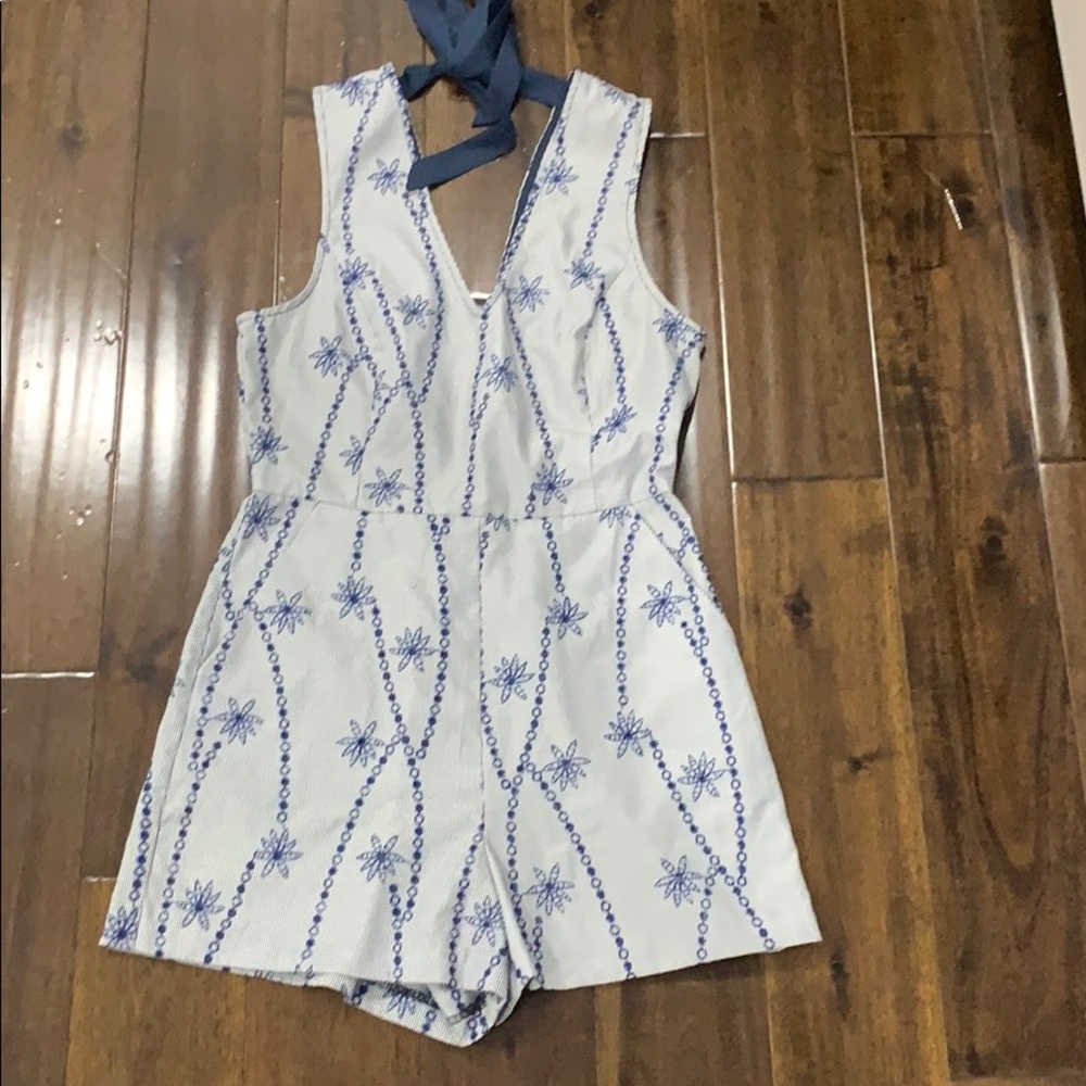 Detailed white and blue striped romper